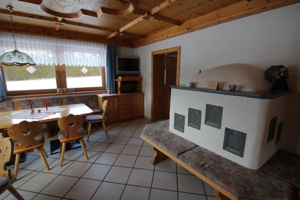 Ferienwohnungen Monja Und Dietmar Thoeni Arzl im Pitztal Exterior photo